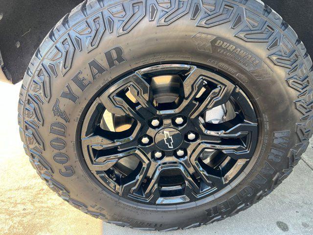 Photo of 2023 Summit White Chevrolet Silverado 1500