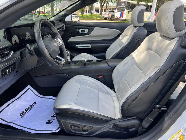Photo of 2024 Oxford White Ford Mustang