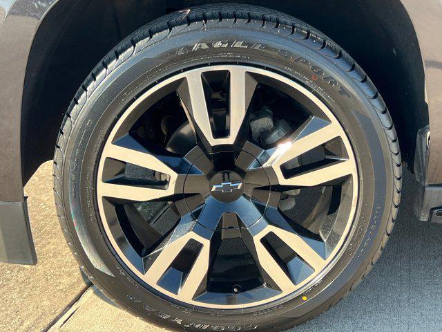 Photo of 2018 Tungsten Metallic Chevrolet Tahoe