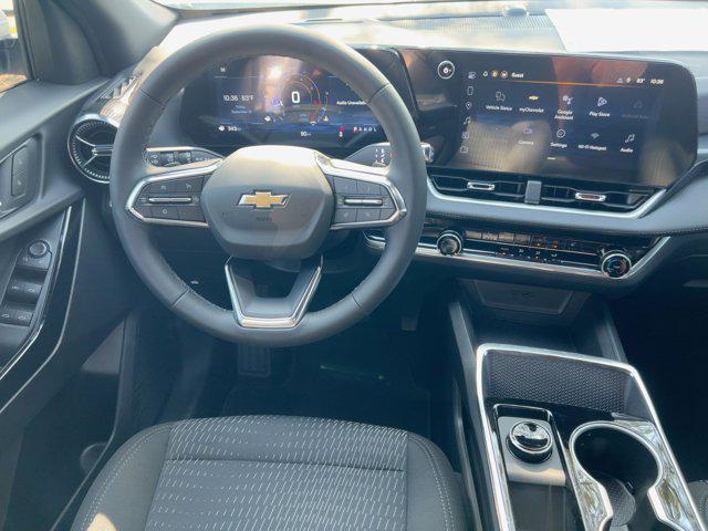 Photo of 2026 Summit White Chevrolet Equinox