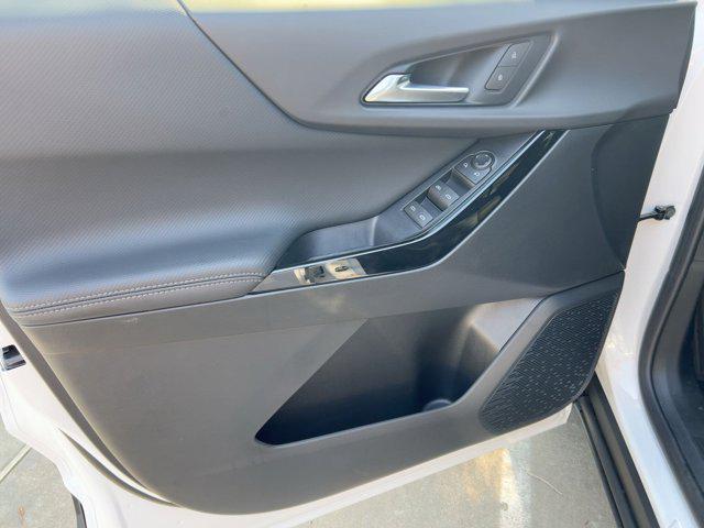 Photo of 2026 Summit White Chevrolet Equinox