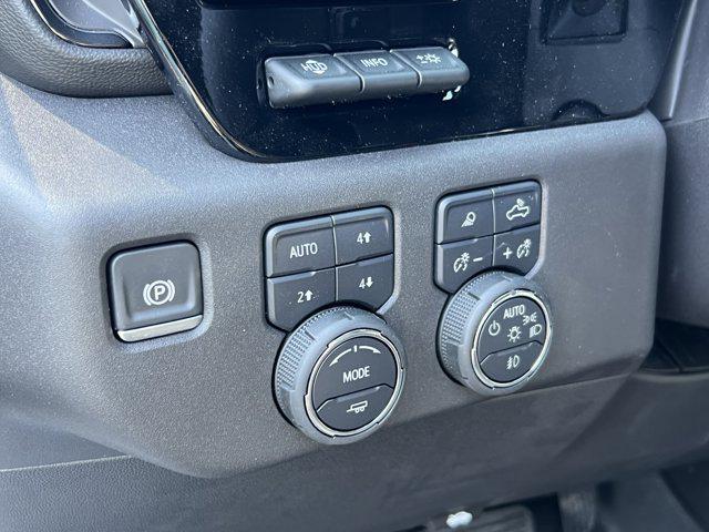 Photo of 2025 Summit White Chevrolet Silverado 1500