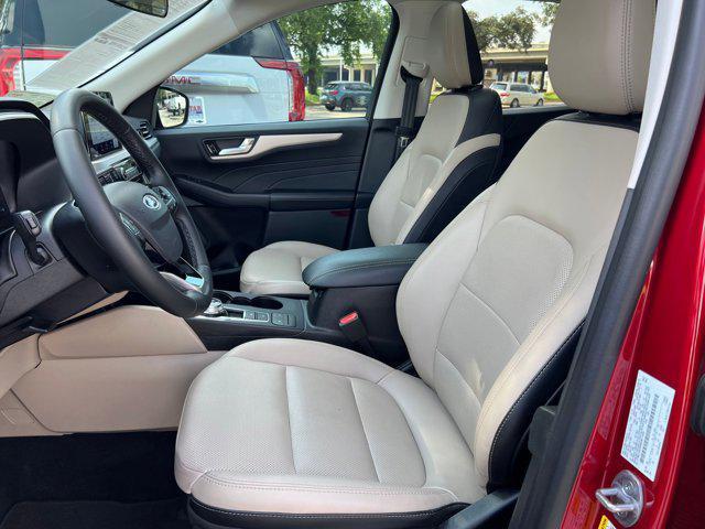 Photo of 2021 Rapid Red Metallic Tinted Clearcoat Ford Escape