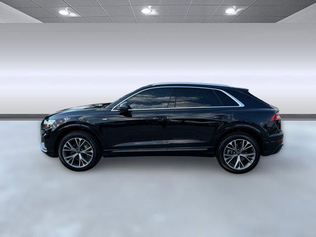Photo of 2023 Mythos Black Metallic Audi Q8