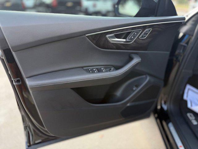 Photo of 2023 Mythos Black Metallic Audi Q8