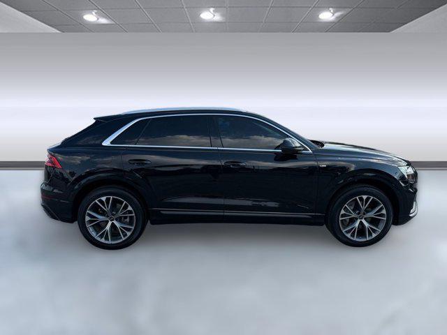 Photo of 2023 Mythos Black Metallic Audi Q8