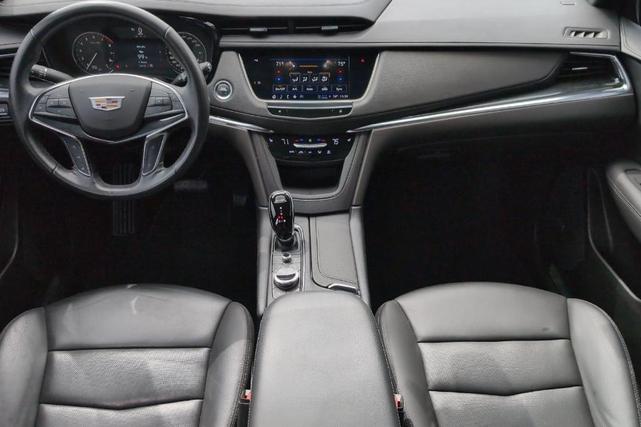 Photo of 2022 Titanium Cadillac XT5