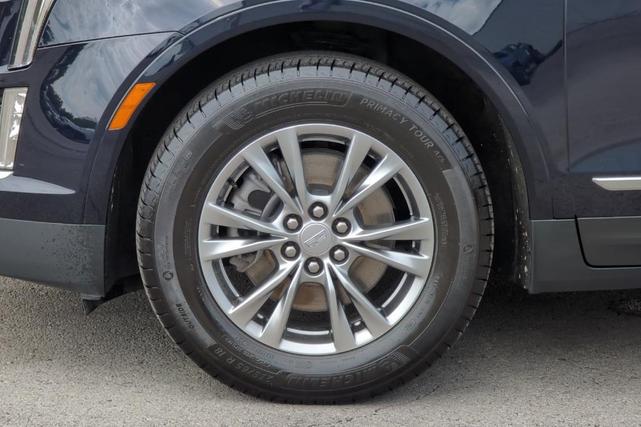 Photo of 2022 Titanium Cadillac XT5