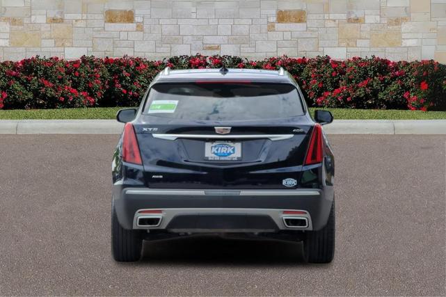 Photo of 2022 Titanium Cadillac XT5