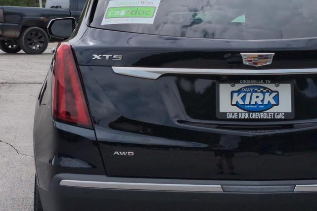 Photo of 2022 Titanium Cadillac XT5