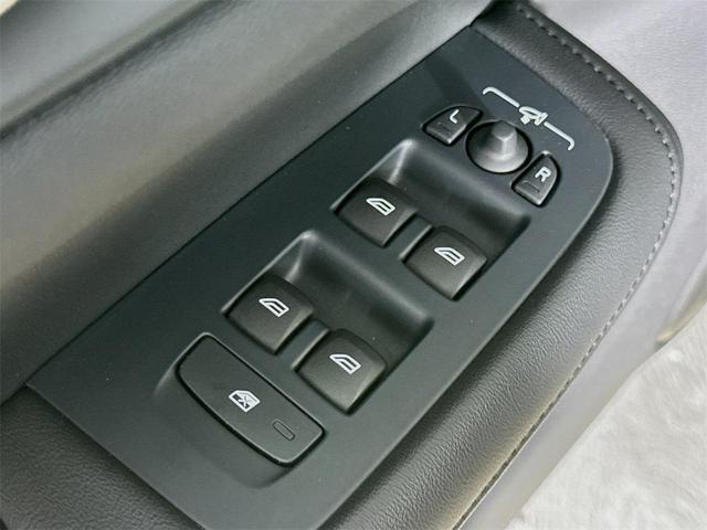 Photo of 2025 Platinum Gray Metallic Volvo S60