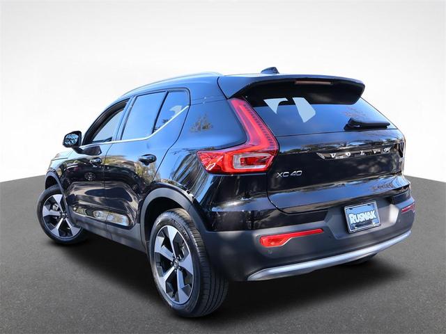 Photo of 2025 Onyx Black Volvo XC40