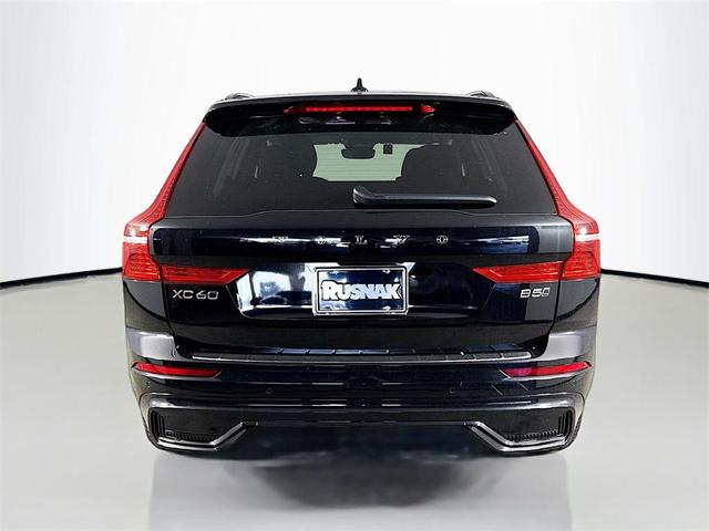 Photo of 2025 Onyx Black Volvo XC60
