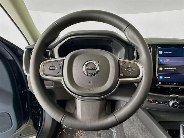 Photo of 2025 Onyx Black Volvo XC60