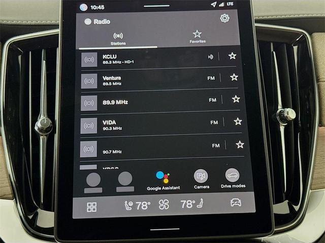 Photo of 2026 Crystal White Pearl Volvo XC90