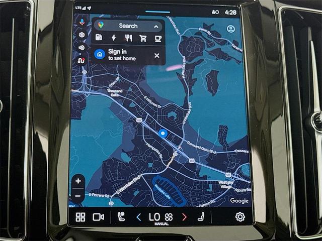 Photo of 2025 Bright Dusk Met Volvo XC60 Plug-In Hybrid