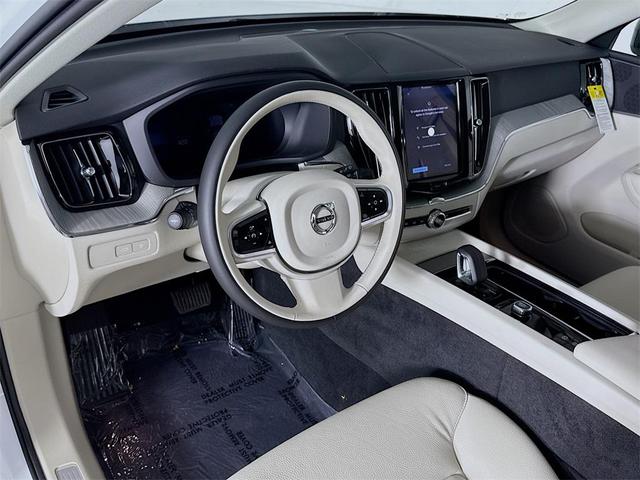 Photo of 2025 Crystal White Volvo XC60 Plug-In Hybrid