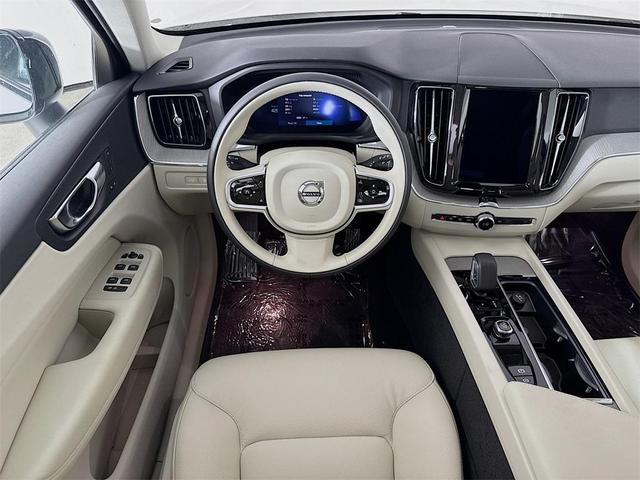 Photo of 2025 Crystal White Volvo XC60 Plug-In Hybrid