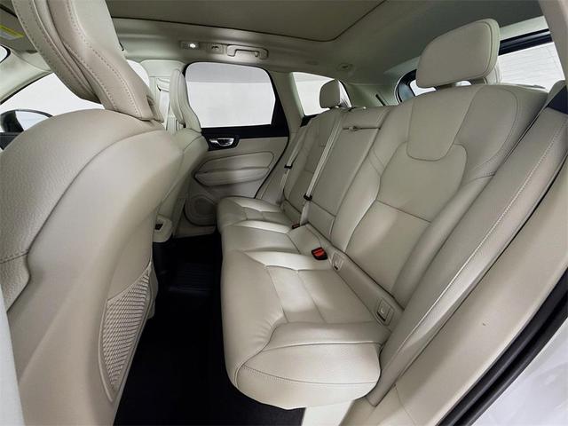 Photo of 2025 Crystal White Volvo XC60 Plug-In Hybrid