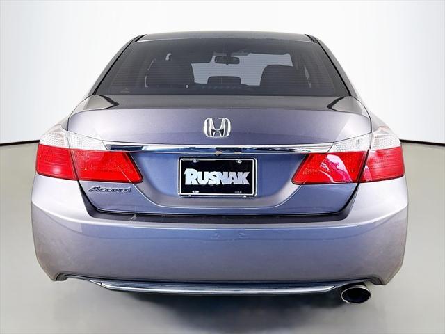 Photo of 2015 Gray Honda Accord