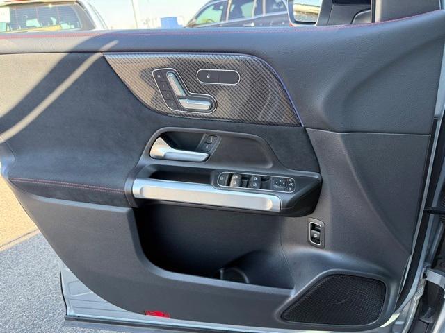 Photo of 2024 Silver Mercedes-Benz GLB 250