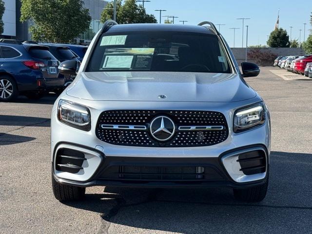 Photo of 2024 Silver Mercedes-Benz GLB 250