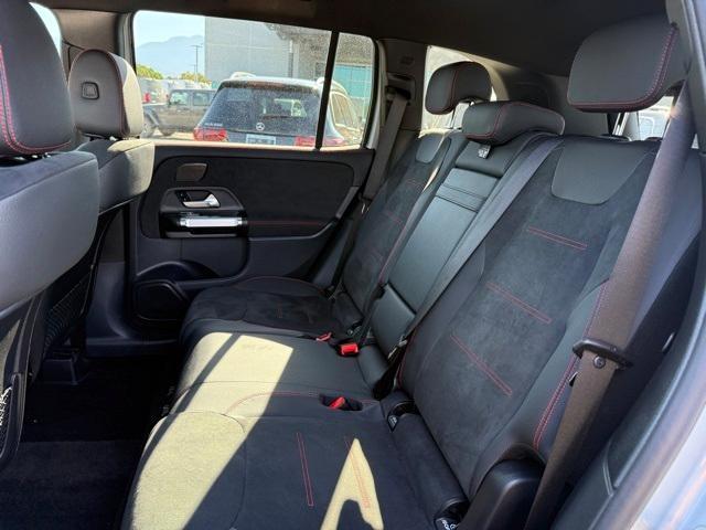 Photo of 2024 Silver Mercedes-Benz GLB 250