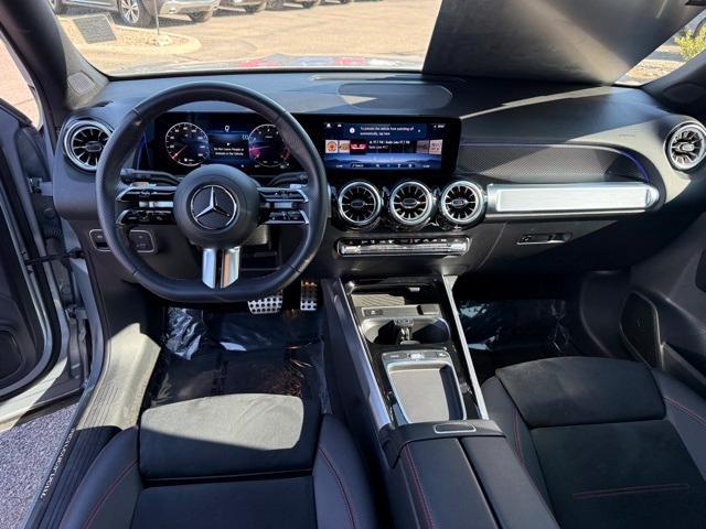 Photo of 2024 Silver Mercedes-Benz GLB 250