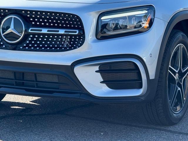 Photo of 2024 Silver Mercedes-Benz GLB 250