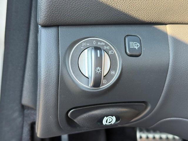 Photo of 2009 Iridium Silver Metallic Mercedes-Benz SL-Class