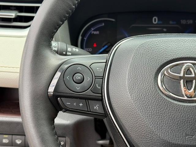 Photo of 2021 Gray Toyota RAV4 Hybrid