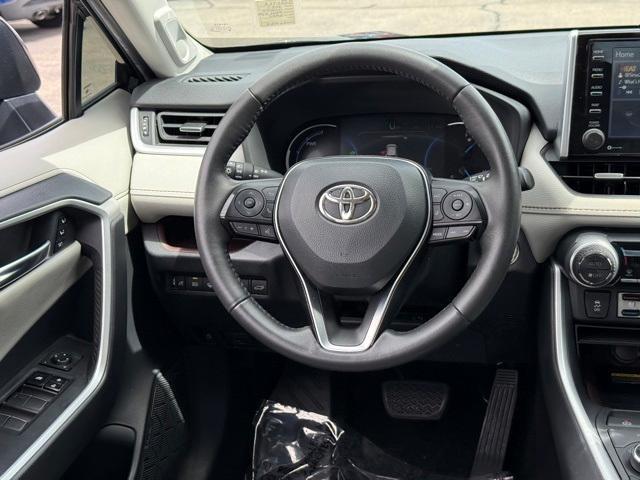 Photo of 2021 Gray Toyota RAV4 Hybrid