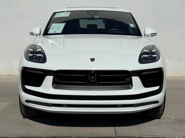 Photo of 2024 White Porsche Macan