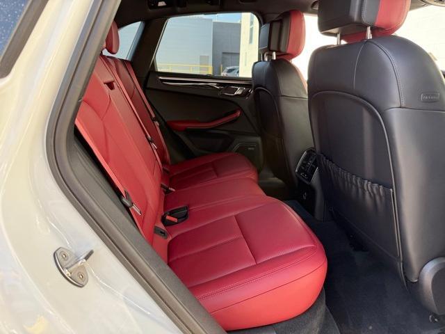 Photo of 2024 White Porsche Macan