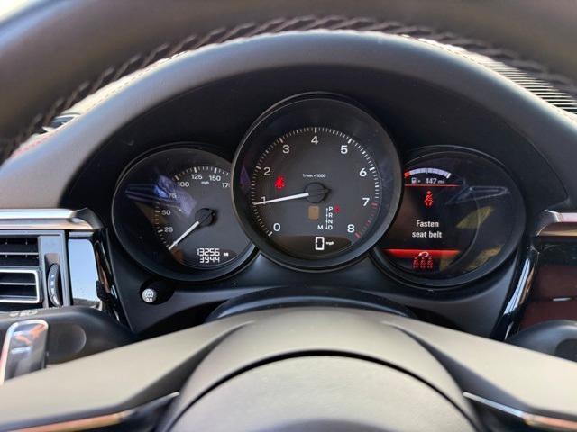 Photo of 2024 White Porsche Macan