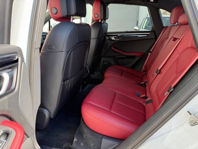 Photo of 2024 White Porsche Macan