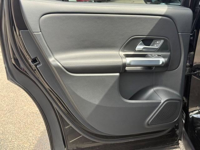 Photo of 2024 Black Mercedes-Benz GLB 250