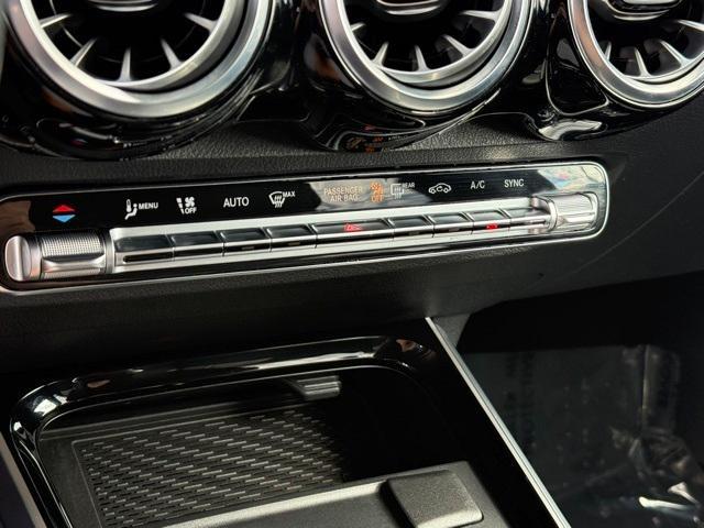 Photo of 2024 Black Mercedes-Benz GLB 250