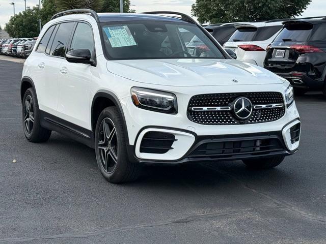 Photo of 2025 Polar White Mercedes-Benz GLB 250