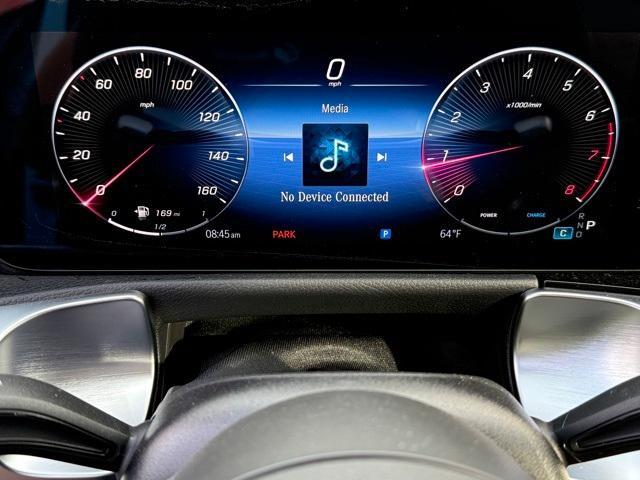 Photo of 2025 Polar White Mercedes-Benz GLB 250
