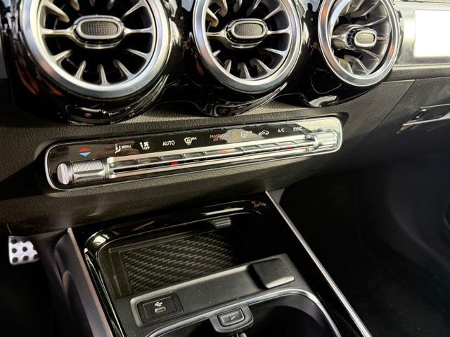 Photo of 2025 Polar White Mercedes-Benz GLB 250