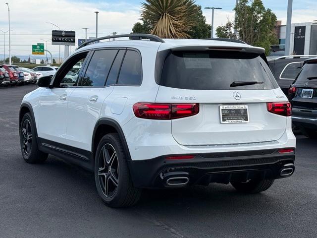 Photo of 2025 Polar White Mercedes-Benz GLB 250