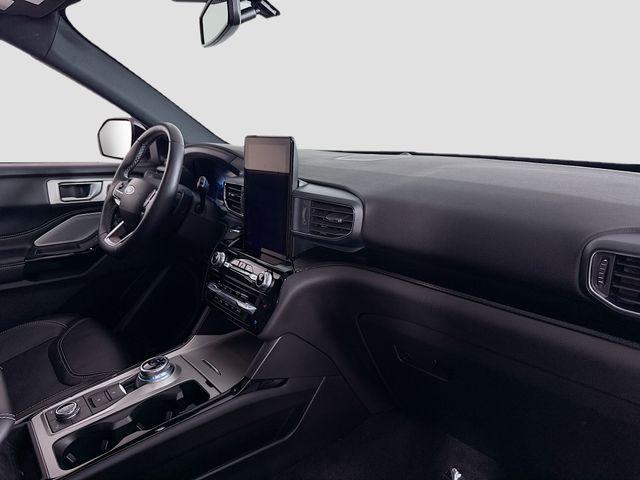 Photo of 2022 Stone Blue Metallic Ford Explorer