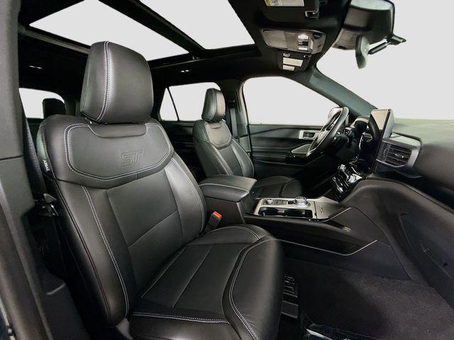 Photo of 2022 Stone Blue Metallic Ford Explorer