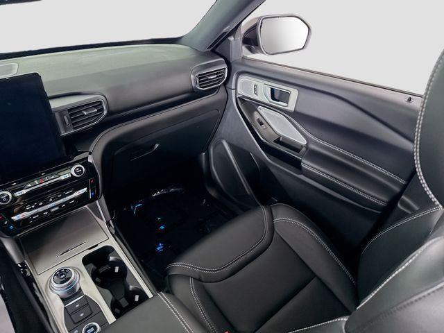 Photo of 2022 Stone Blue Metallic Ford Explorer