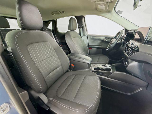 Photo of 2024 Vapor Blue Ford Escape