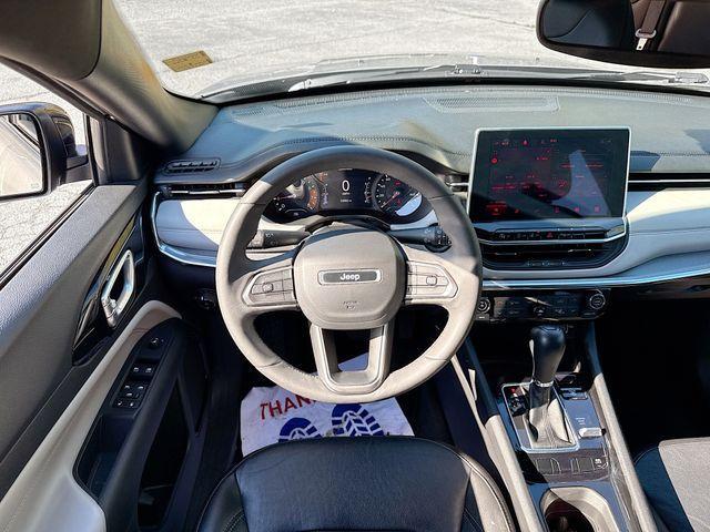 Photo of 2023 Billet Silver Metallic Clearcoat Jeep Compass