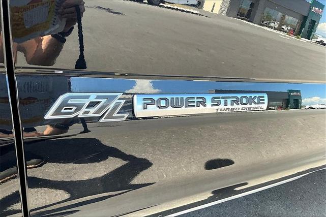 Photo of 2019 Agate Black Metallic Ford F-350