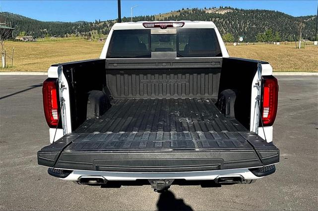 Photo of 2022 Summit White GMC Sierra 1500