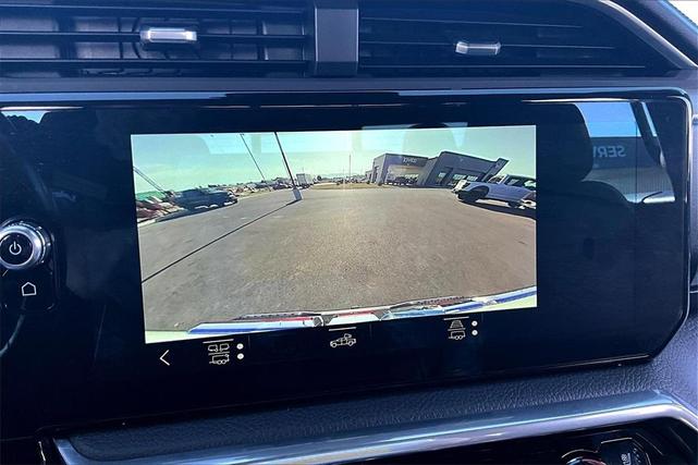 Photo of 2022 Summit White GMC Sierra 1500